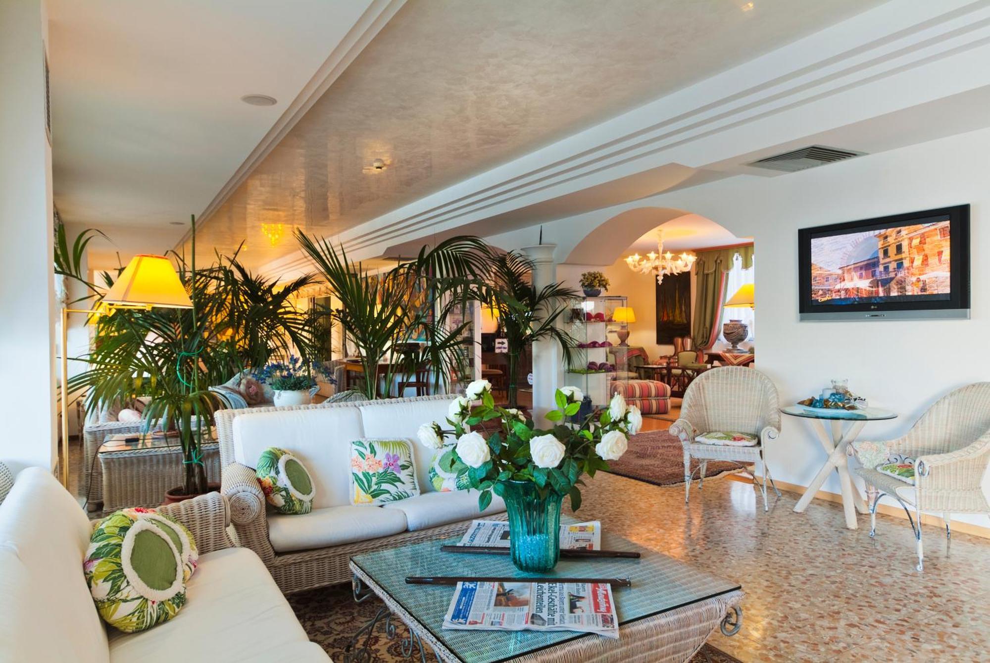 Panoramic Hotel 4*