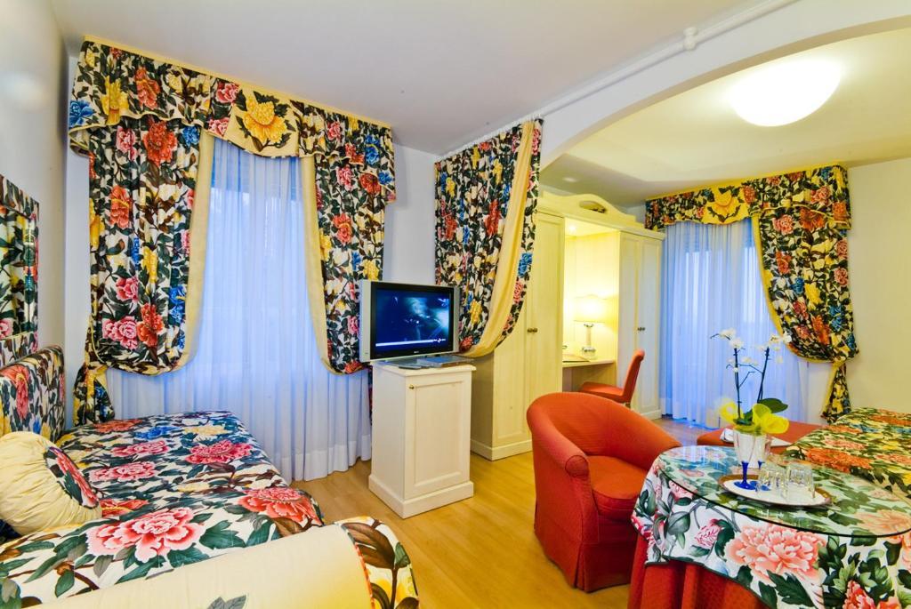 Panoramic Hotel 4*